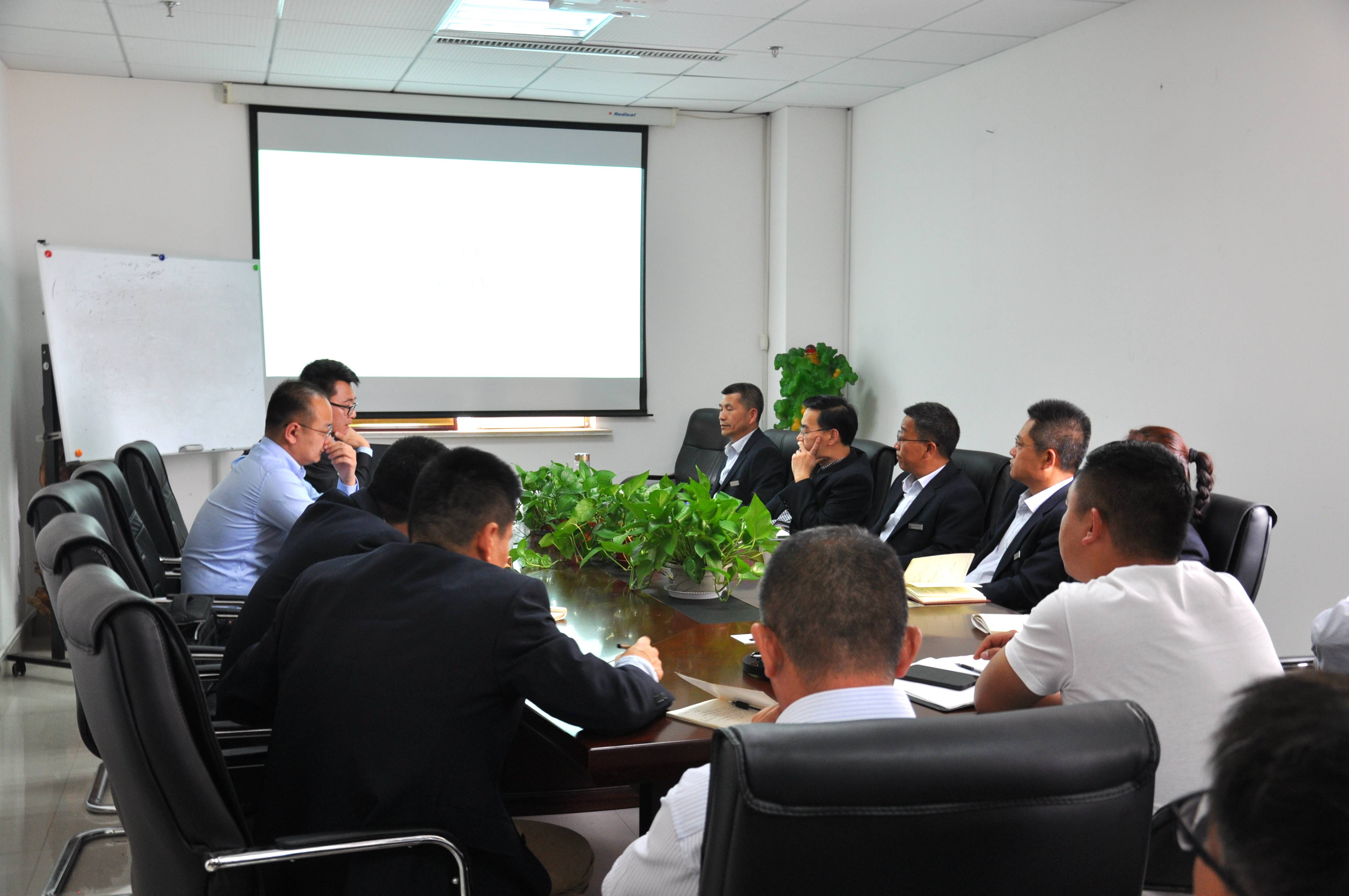 【豪德动态】我所郇长杰律师、李豪律师应邀前往山东合田电力消防工程有限公司开展专项法律知识讲座